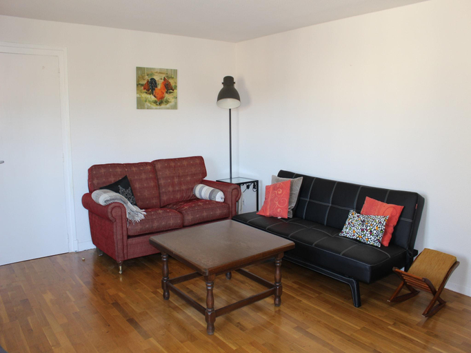 Others 4, Holiday Home in Herisson near Lake, Allier