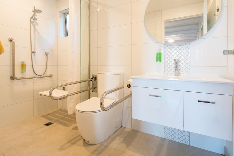Bathroom 3, Driftwood Lodge, Far North