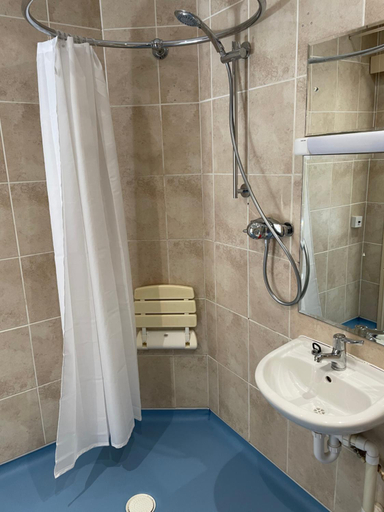 Bathroom 4, The Star Inn, Hampshire