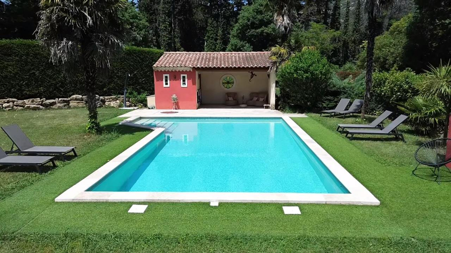 Sport & Beauty 4, Domaine de Bellevue CHAMBRE D'HOTES, Vaucluse