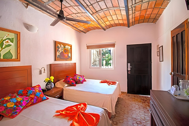 Bedroom 2, Hotel Posada De Roger, Puerto Vallarta