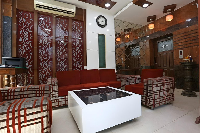 Others 5, Hotel Presidency, Delhi