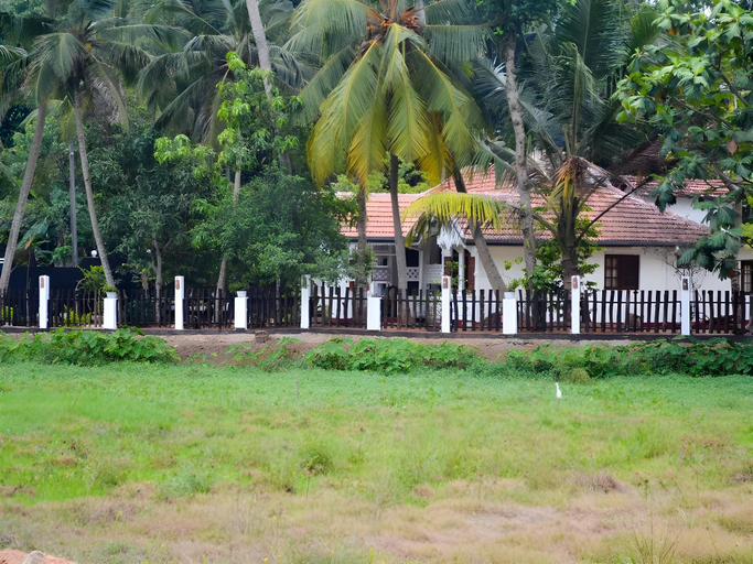 Others 4, Grand Villa, Hikkaduwa