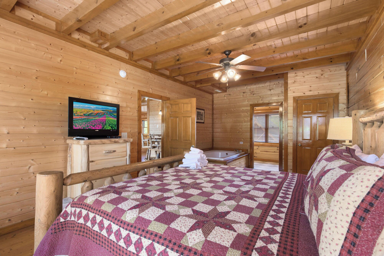 Bedroom 3, Mountain Theatre Lodge by Jackson Mountain Rentals, Sevier