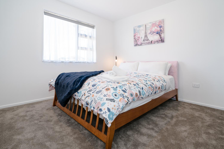 Bedroom 4, Schnapper Rock Brand New 2 Bedroom Unit, Waitakere