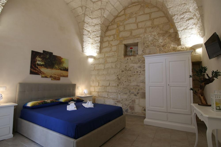 Others 4, Corte Manzoni B&B, Lecce