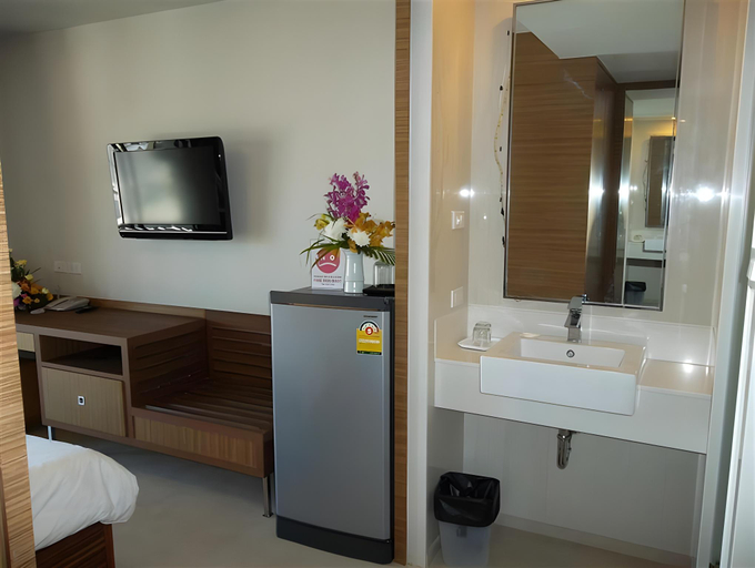 Bathroom 4, Honey Lodge Pattaya, Pattaya