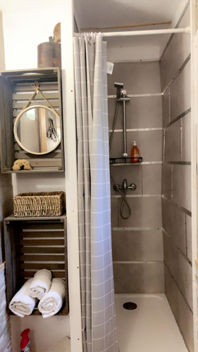 Bathroom 5, U Sognu 3128, Haute-Corse