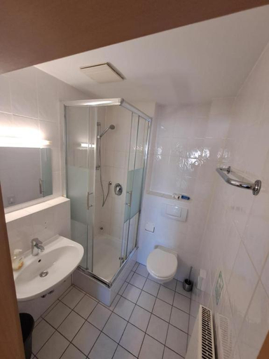 Bathroom 4, Gasthof Hirschkeller, Göppingen