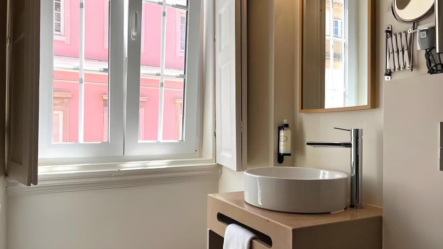 Bathroom 4, Jardim da Lapa by Shiadu, Lisbon