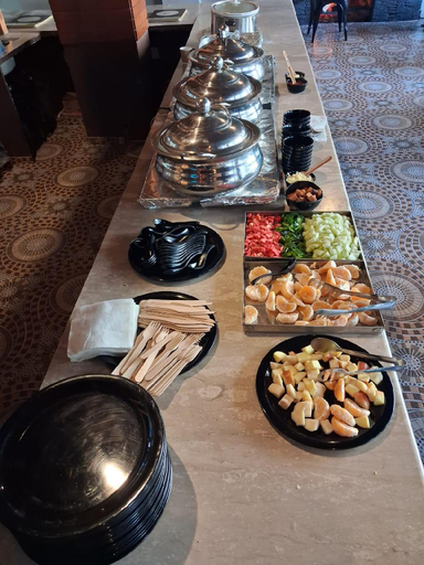 Food & Drinks 5, Hotel Cloud Chat, Kangra