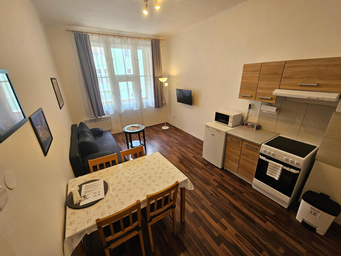 Others 5, Jezerka Apartments, Praha 4