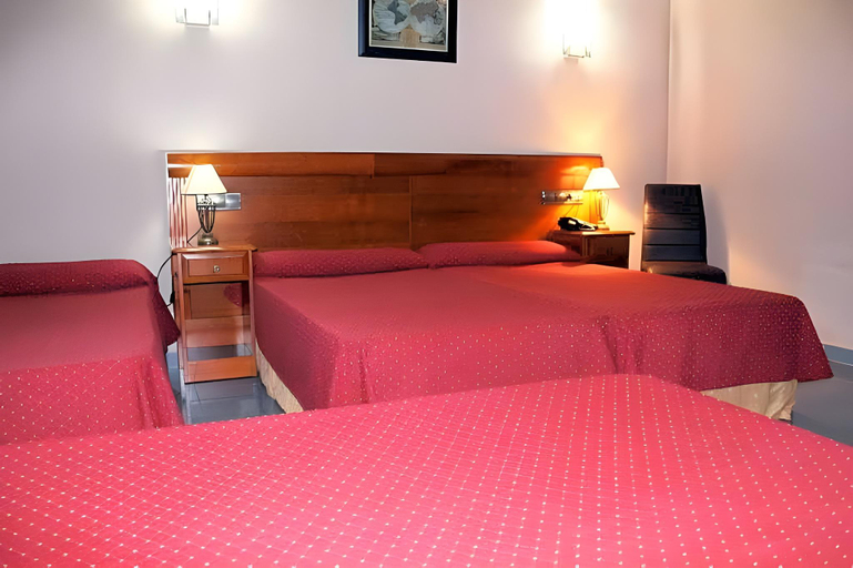 Bedroom 2, Hotel Valdemoro, Madrid