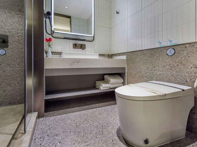Bathroom 3, Country Inn & Suites by Radisson Meishan Danling Jucheng, Meishan