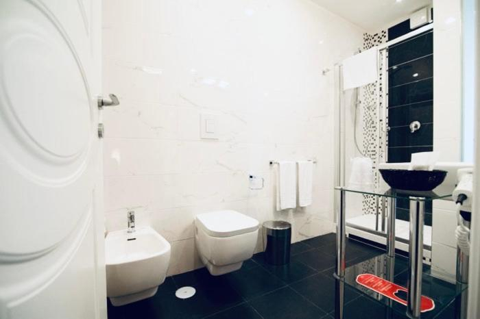 Bathroom, Les Suites Bari BED AND BREAKFAST, Bari