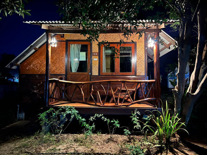 3, Baan rabiang pai, Pai
