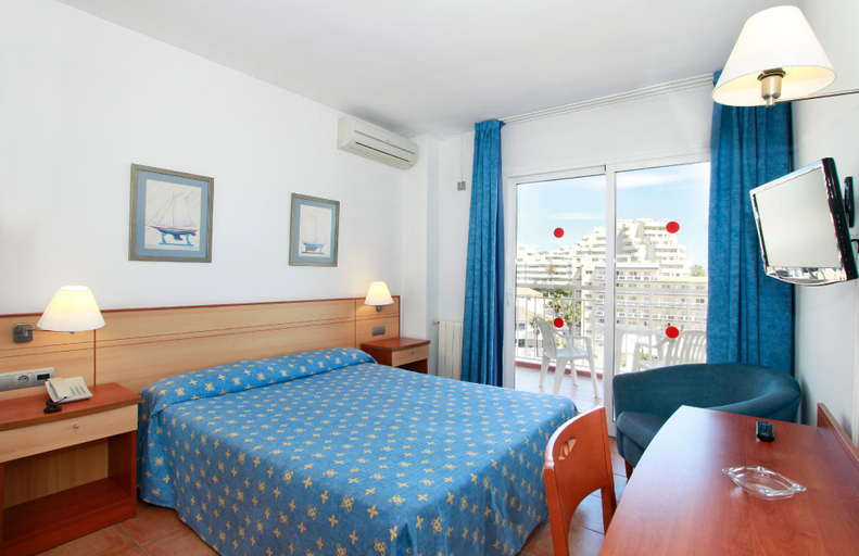Bedroom 3, Medplaya Hotel Balmoral, Málaga