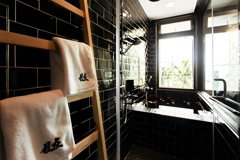 Bathroom 2, ZHUZAI, Pingtung