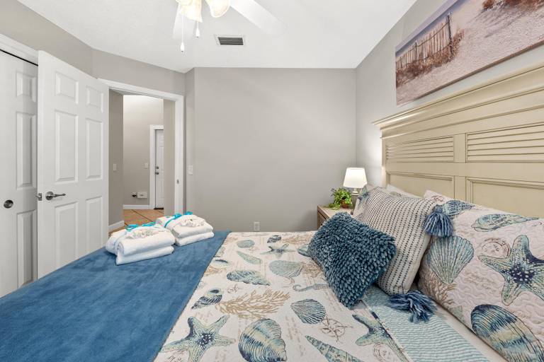 Bedroom 2, 21607 Palm Ave - Palm Breeze, Bay