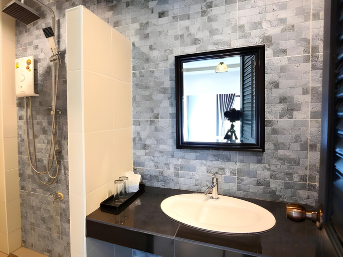 Bathroom, Ban Suan Leelawadee Resort, Muang Nan