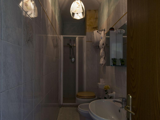 Bathroom 3, B&B Locanda Sant'Antimo, Siena