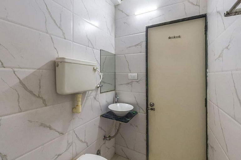 Bathroom 4, Hotel Sky , Devbhumi Dwarka