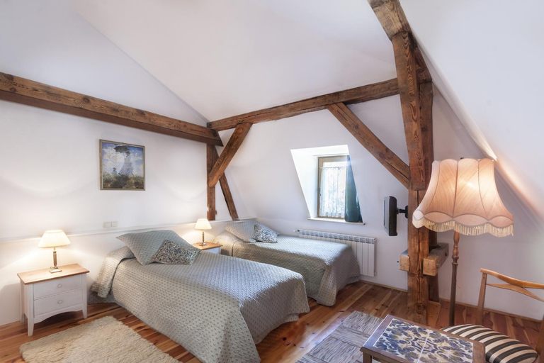 Bedroom 2, Palac Nieznanice Zabytek Goscinny ze SPA, Częstochowa
