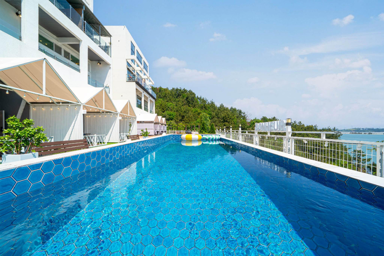 Others 1, Yeosu Boner Poolvilla, Yeosu