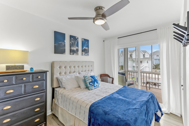 Bedroom 3, Lowe Tide by Topsail Realty, Onslow