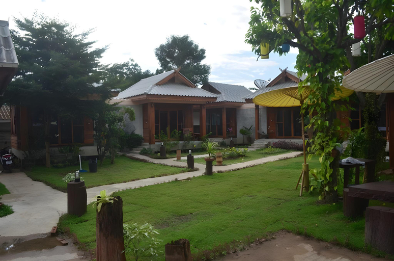 Others 5, Baan Aew Pai, Pai