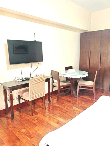 Bedroom 4, Mosaic Tower, Makati City