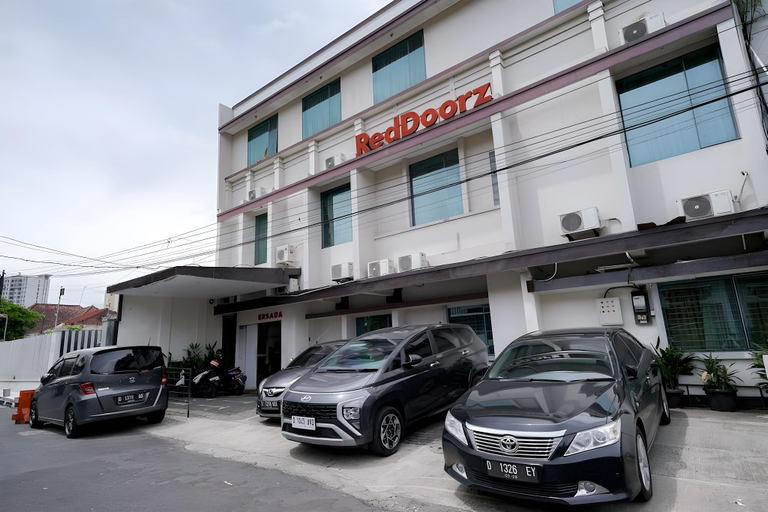 Exterior & Views 2, Hotel Ersada Braga, Bandung