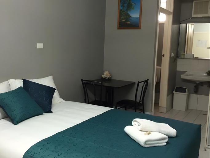 Bedroom 3, Sails on Main, Bowen