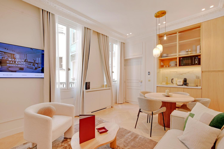 Others 3, Maison Galante's apartments with Services in La Madeleine - Opera, Paris