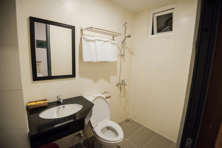Others 3, 1991 Hotel Phan Thiet, Phan Thiết