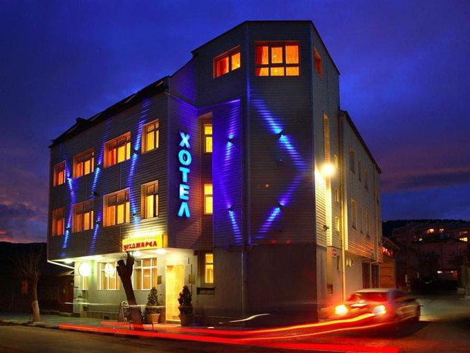 Others, hotel Mehdjarel, Shumen