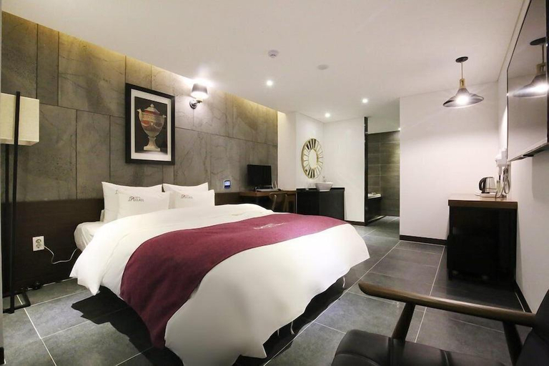 Bedroom 2, Hotel Class, Cheonan