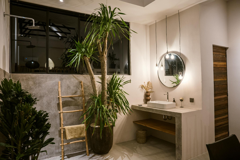 Bathroom 2, AKA House of Yin & Yang Canggu, Badung
