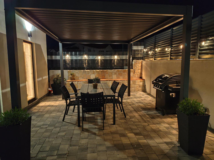 Food & Drinks 4, Villa Zvonimir, Janjina