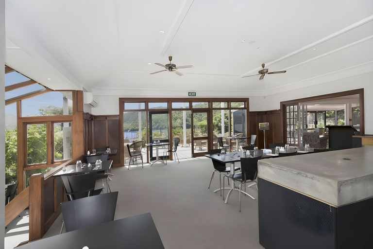 Food & Drinks 5, The Portage Resort, Marlborough
