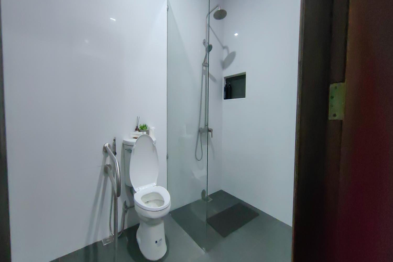 Bathroom 4, Manuela Suites Puerto Princesa near Airport, Puerto Princesa City