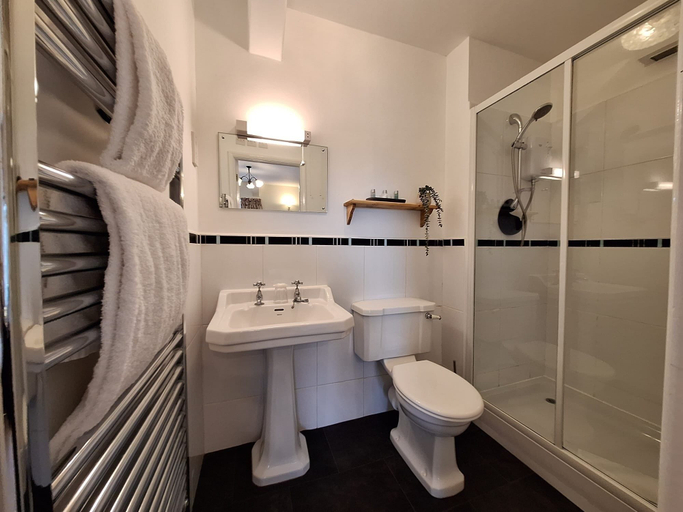 Bathroom 3, Pheasant Inn, Lancashire