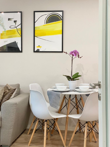 Others 3, City Centre Bright & Cozy Apartment for 4 Guests, Stara Zagora