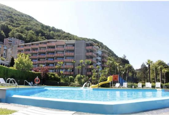 Swimming pool 3, Apartment direkt am Luganersee, Lugano