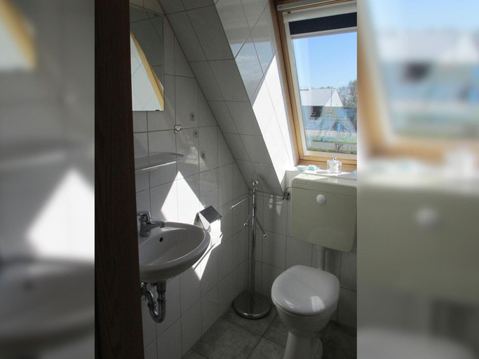 Bathroom 3, Ferienhaus Wattperlchen in Dornum, Aurich