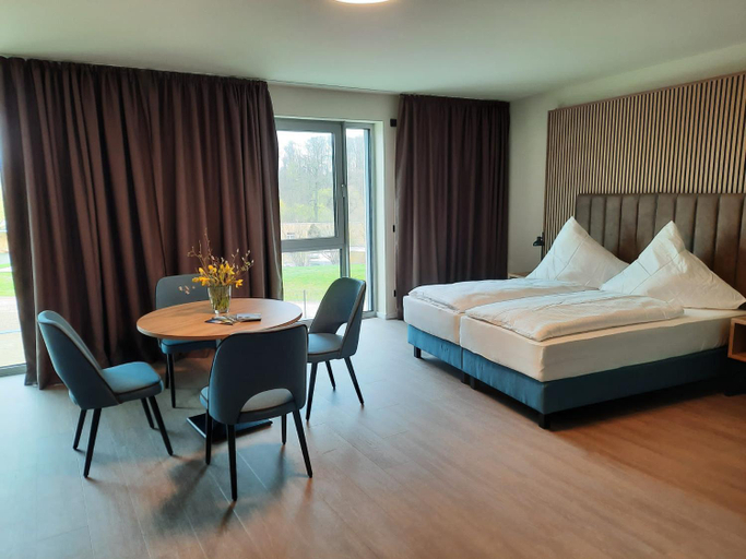 Others 2, Hostel, Nordsachsen