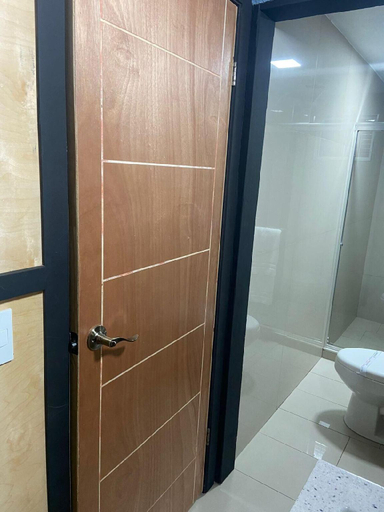 Bathroom 3, Baja Del Sol Inn Hotel, Tijuana