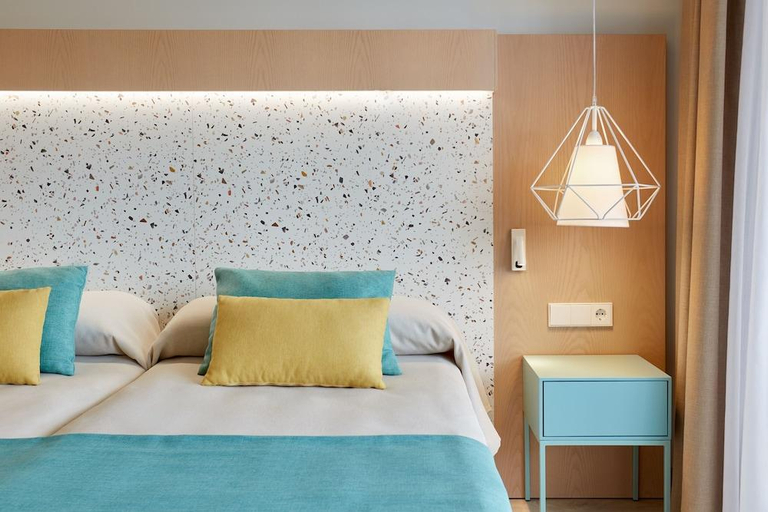 Bedroom 3, Aparthotel Elisa, Baleares