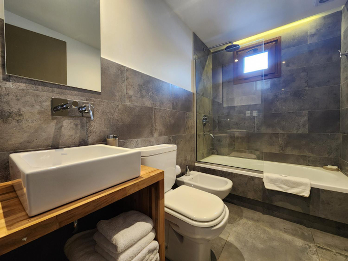Bathroom 4, Alamos de los Andes - Andarlibre, Lacar