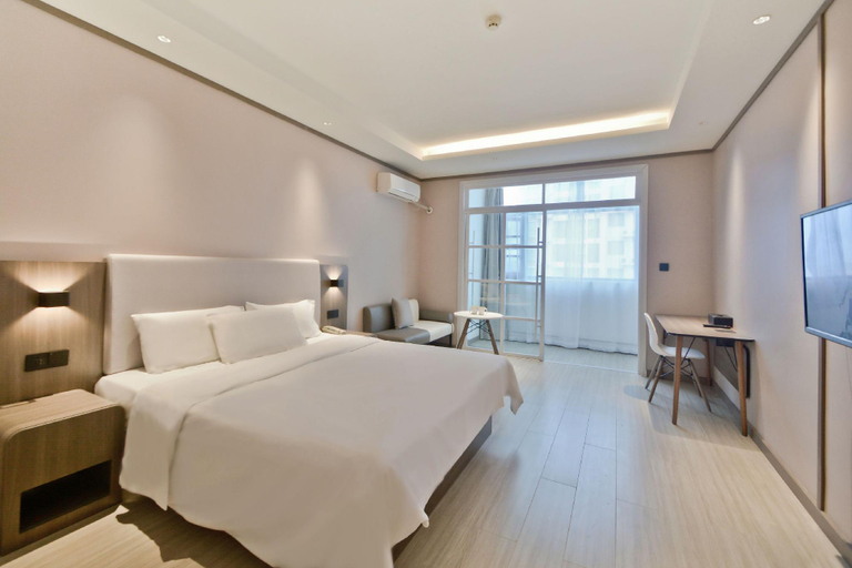 Bedroom 3, HanTing Hotel (Xinyang Railway Station), Xinyang